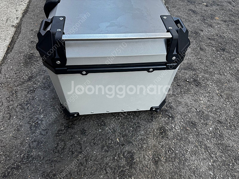 알루미늄탑박스 65L + 등받이 팔아여--3