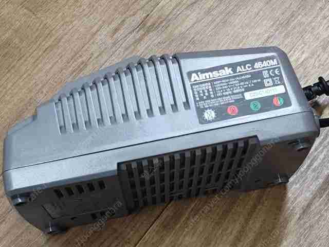아임삭 배터리 충전기(14.4V~21.6V)--2