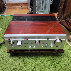 인켈 앰프 AX 7R MK2산수이 G 7700 리시버럭스만 L 550 인티앰프켄우드 프리 파워KM 208델로스 HTM 1000 미니 앰프오크 60 벽걸이 미니스피커