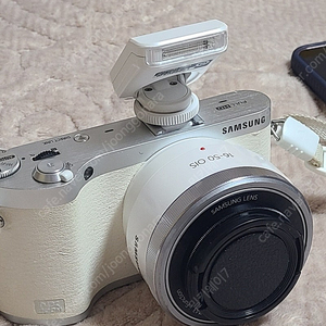 삼성 미러리스 카메라 NEX300 화이트