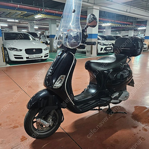베스파 lx125 스쿠터 판매 21년식 블랙