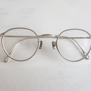 아이반7285 156b c902팝니다. 샴페인 골드 급매! 신품급 최저가