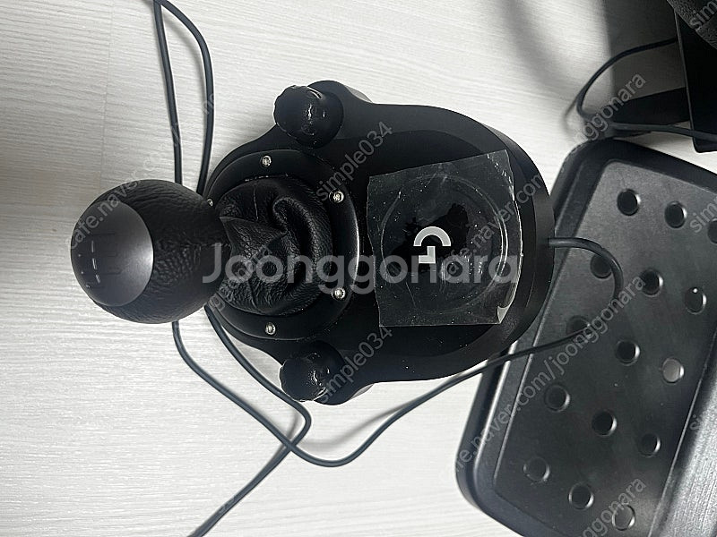 로지텍 G923 레이싱휠+페달+시프터 팝니다--8
