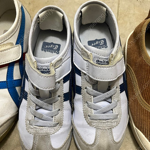 오니츠카타이거 키즈 195 & 210