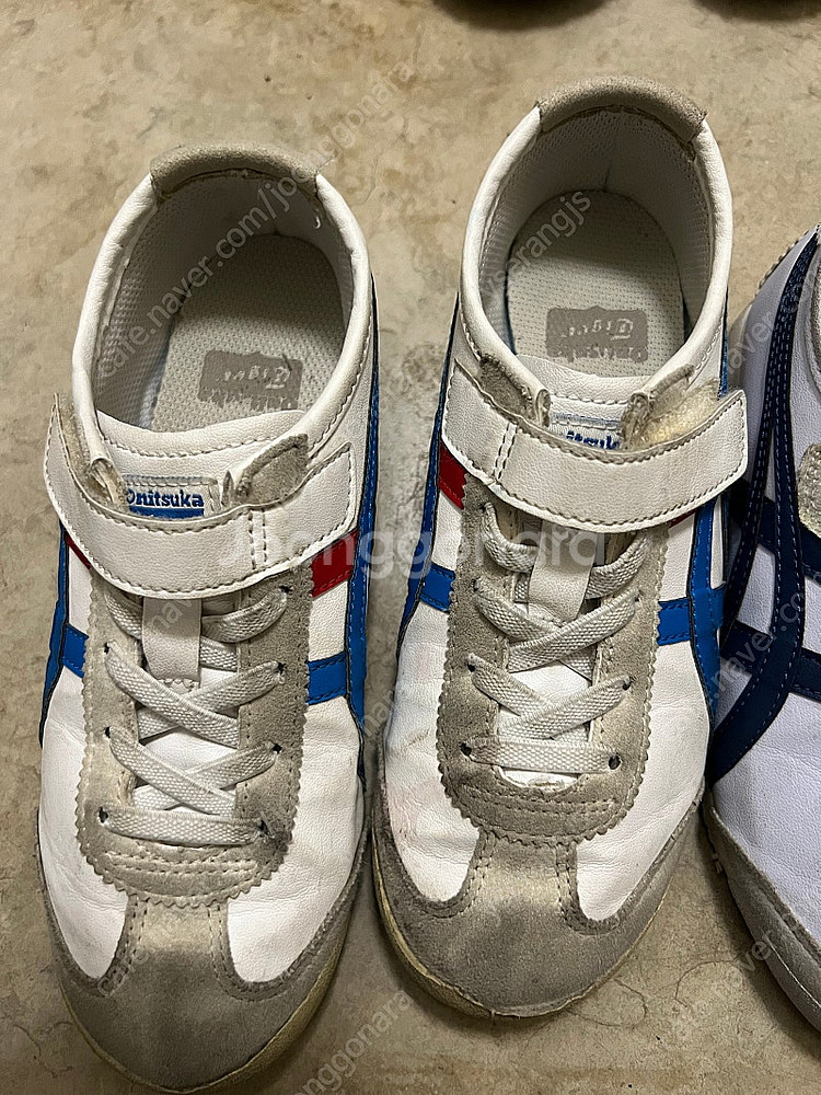 오니츠카타이거 키즈 195 & 210--1