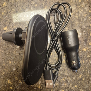 벨킨 차량용 맥세이프 무선충전기