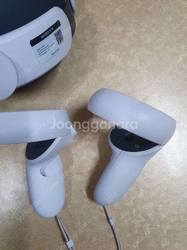 오큘러스 메타퀘스트2 128g 팝니다--8