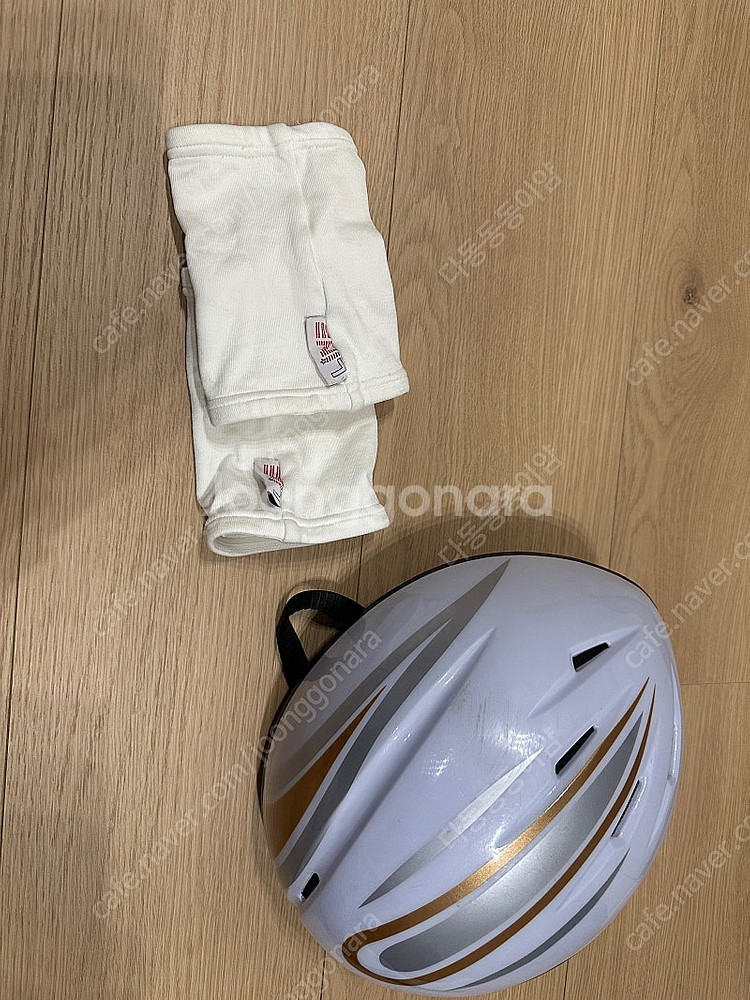 스피드 스케이트 쇼트트랙 위너스포츠 헬멧 및 발목 아대 발목보호대 일괄 택포 5만원--0