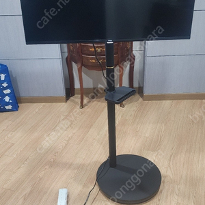 유사 스탠바이미 ("짭탠바이미: TCL 32인치 Android TV + 카멜마운트 이동식 모니터 스탠드 SMB32)