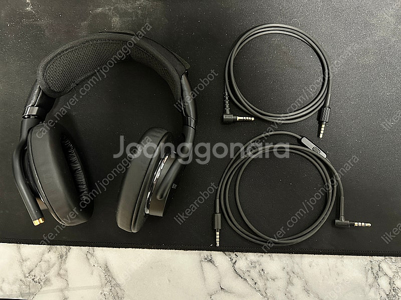 SONY 헤드폰 MDR-1AM2 팝니다.--2