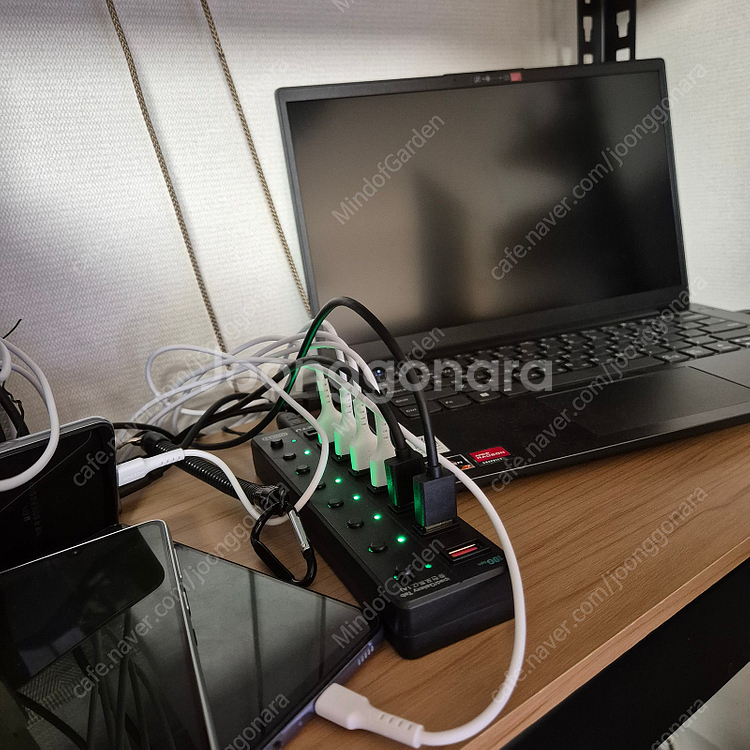휴대폰 53대+제어프로그램+노트북+공유기+허브 판매 합...--3