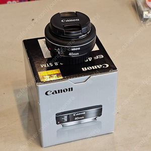 캐논 ef40mm 렌즈 판매합니다.
