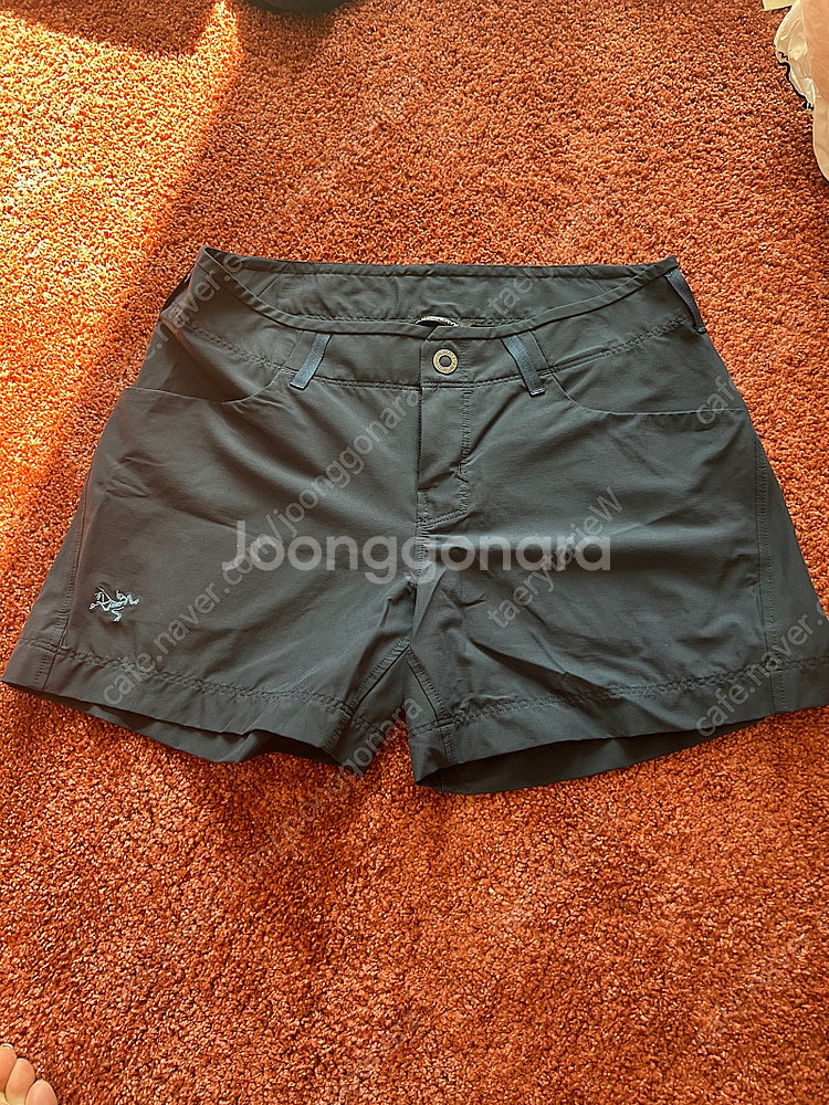 아크테릭스 우먼숏팬츠 크레스톤쇼츠 2size 등산반바지--2