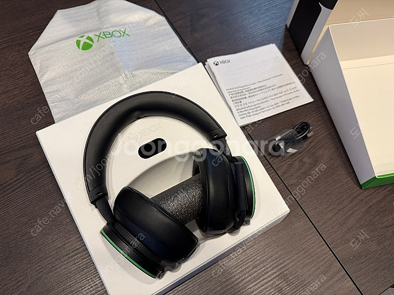 상태 깨끗한 국내 정식 발매 Xbox 무선 헤드셋 판매...--1