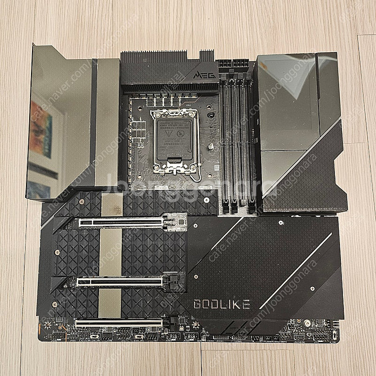 MSI MEG Z690 Godlike 메인보드--1