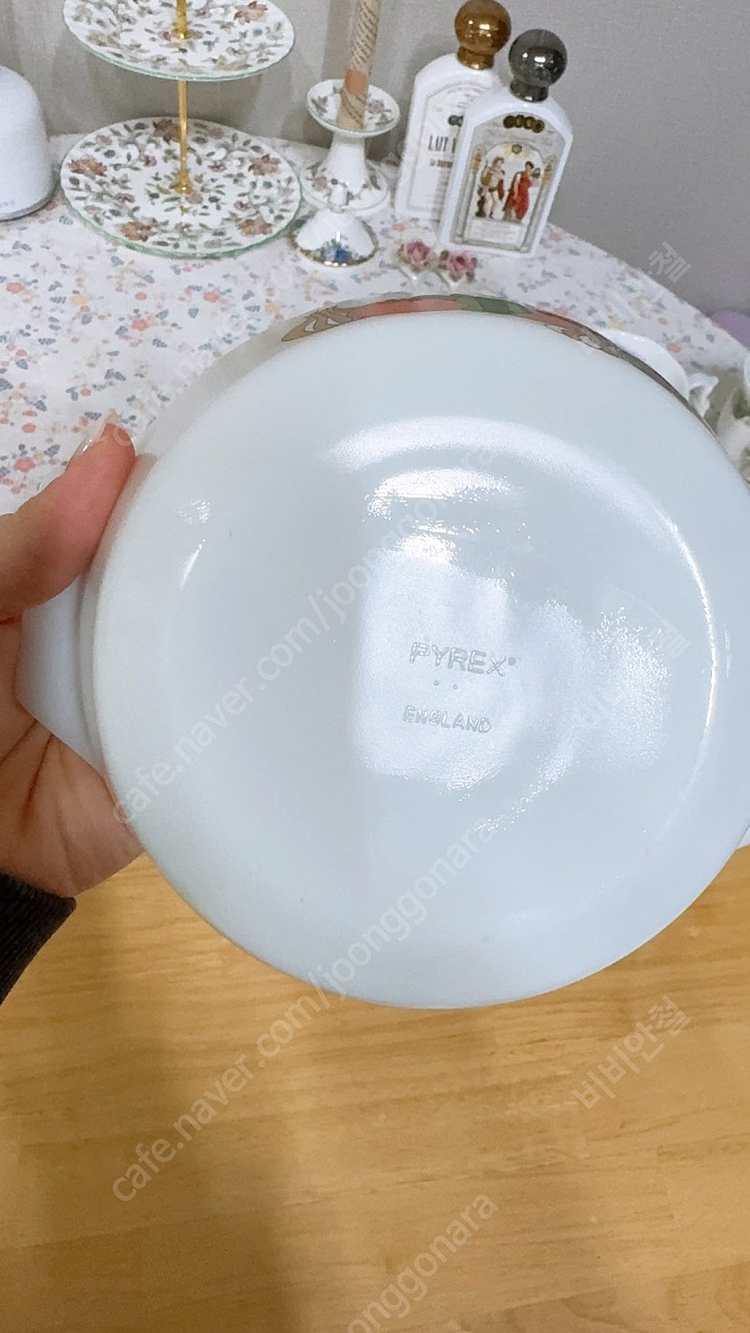 빈티지 파이렉스 밀크글라스 이미지