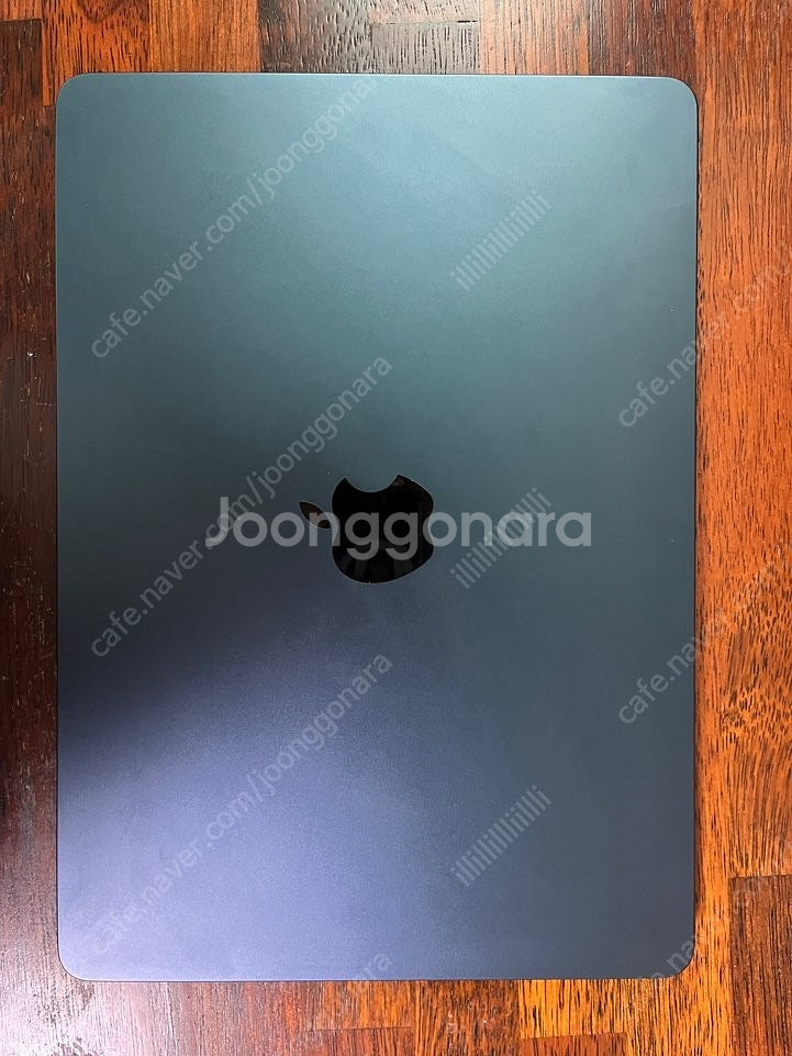 맥북에어 13인치 M2 기본형 16GB/512GB--0