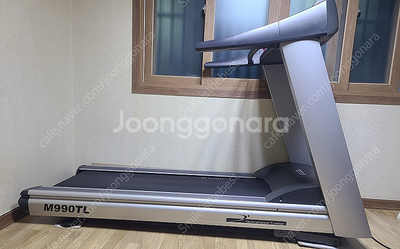 런닝머신 팝니다.--0
