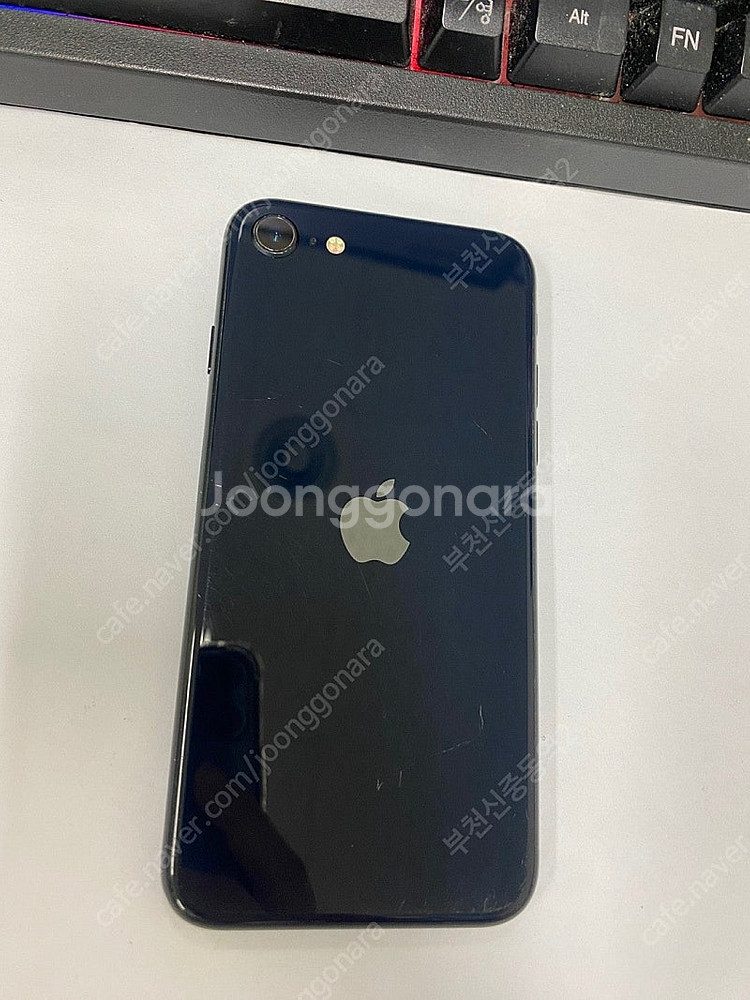 003235 아이폰SE3 블랙 액정SS급 64GB 무잔...--0