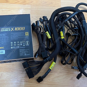 ANTEC HCG Extreme 1000W 80PLUS GOLD 풀모듈러 파워 판매합니다.