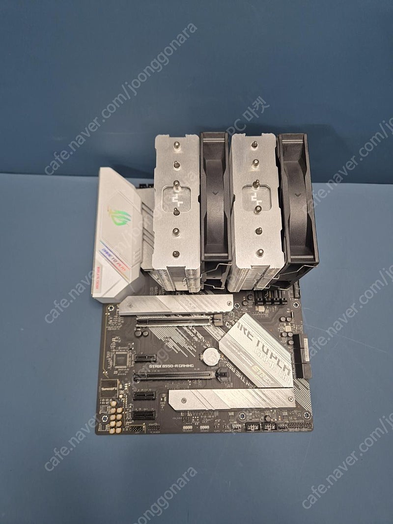 [판매] AMD B550 보드+5700X 세트 기가바이...--0