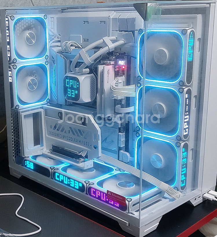 9800X3D 화이트 반본체--0