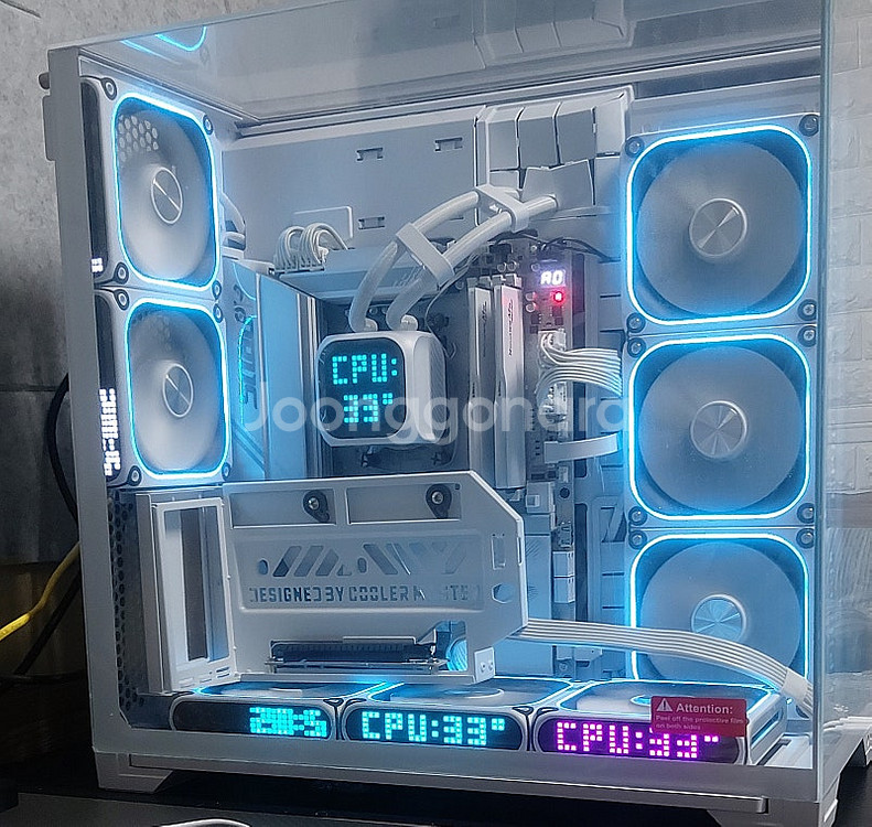 9800X3D 화이트 반본체--1