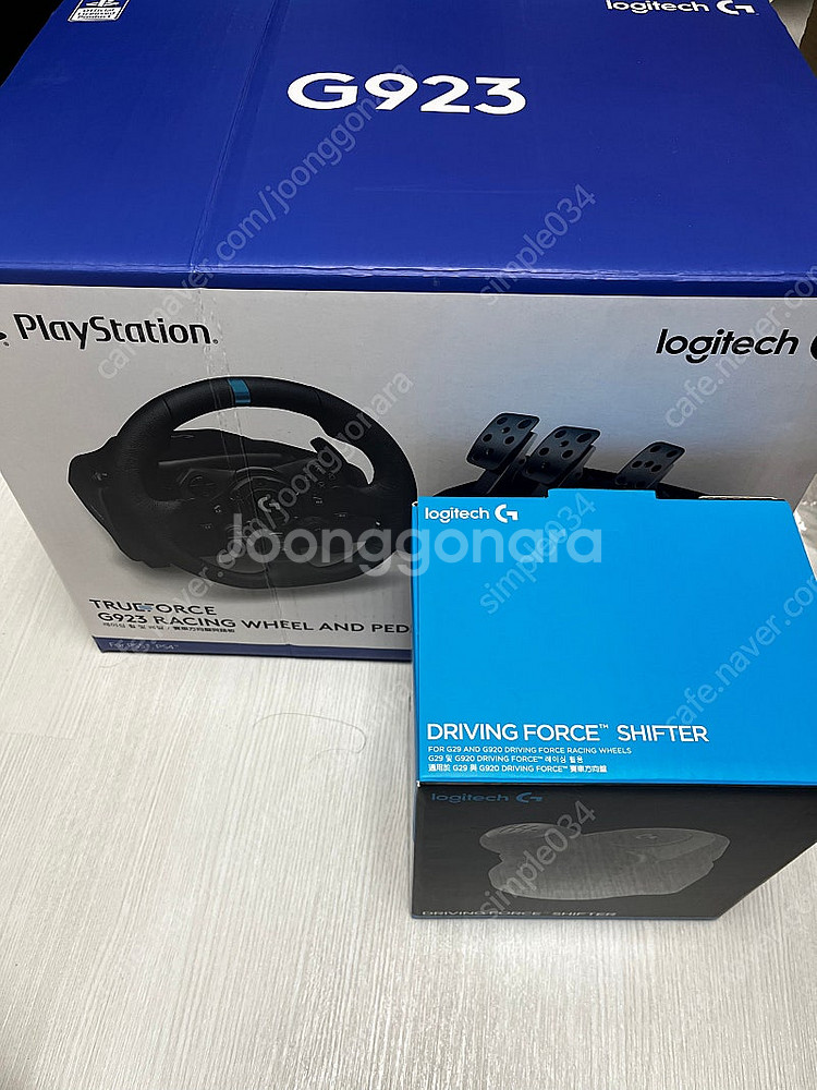 로지텍 G923 레이싱휠+페달+시프터 팝니다--0