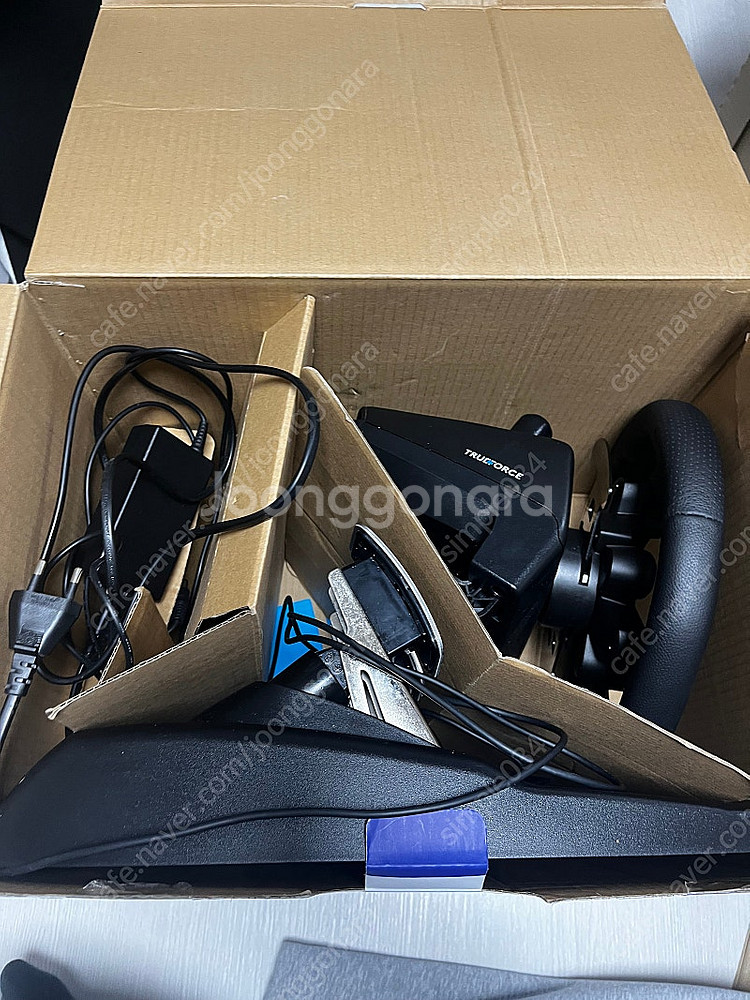 로지텍 G923 레이싱휠+페달+시프터 팝니다--6
