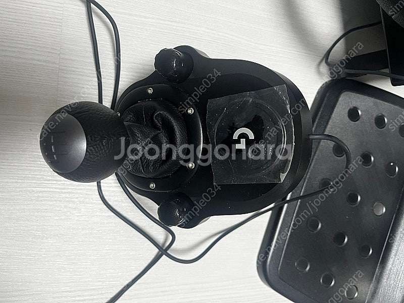 로지텍 G923 레이싱휠+페달+시프터 팝니다--8