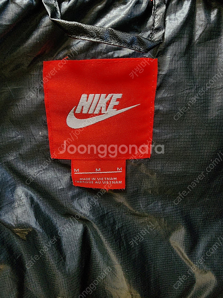 여성용 나이키 크롭패딩 판매합니다.--3