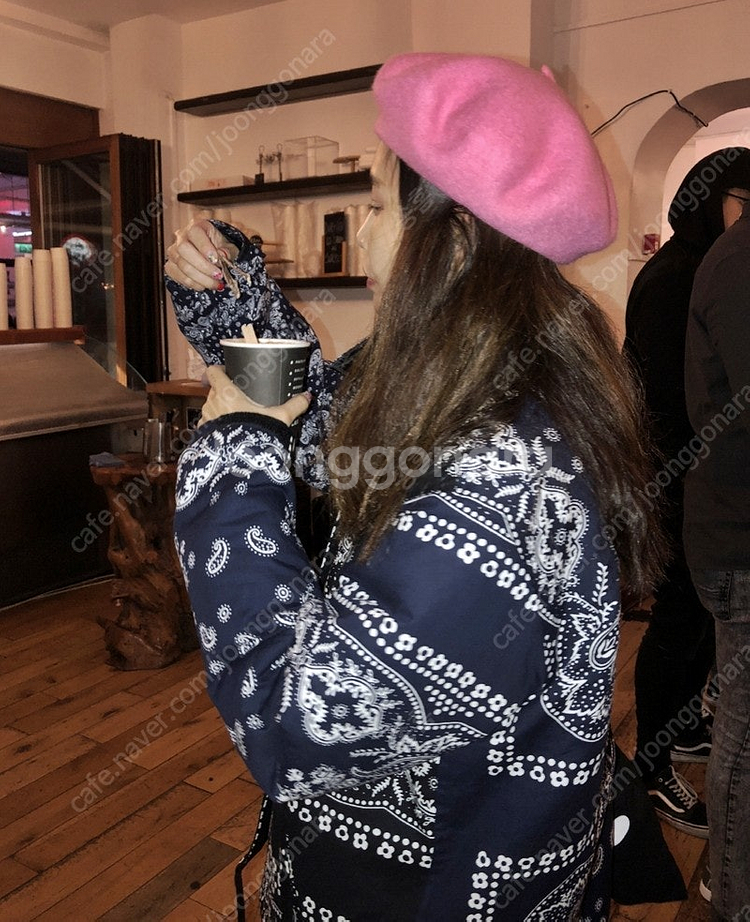 투머치토커 페이즐리점퍼--6