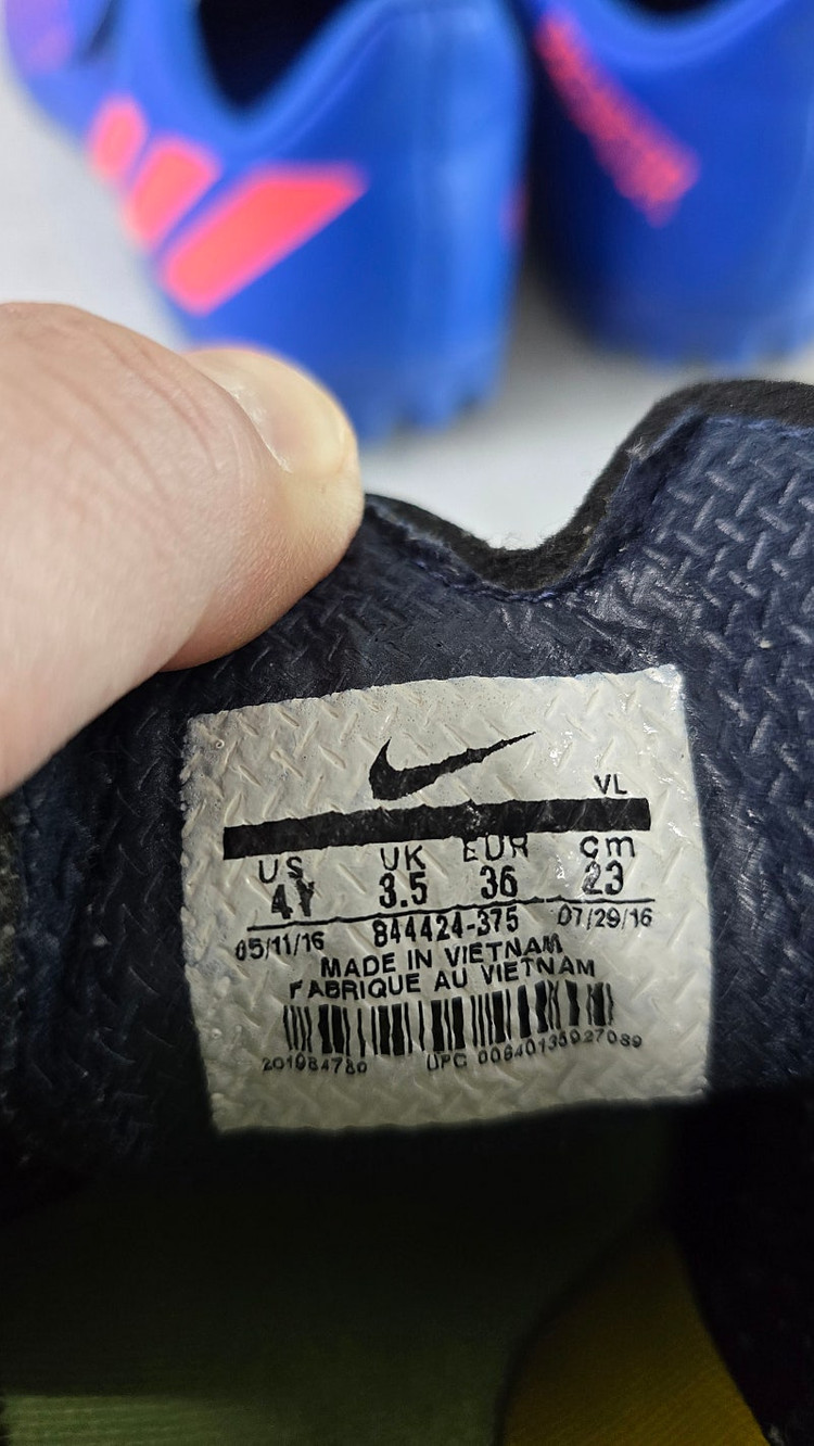 풋살화,축구화 아동 230 두가지 묶음판매--7