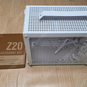 존스보 z20 PC 케이스 팝니다.