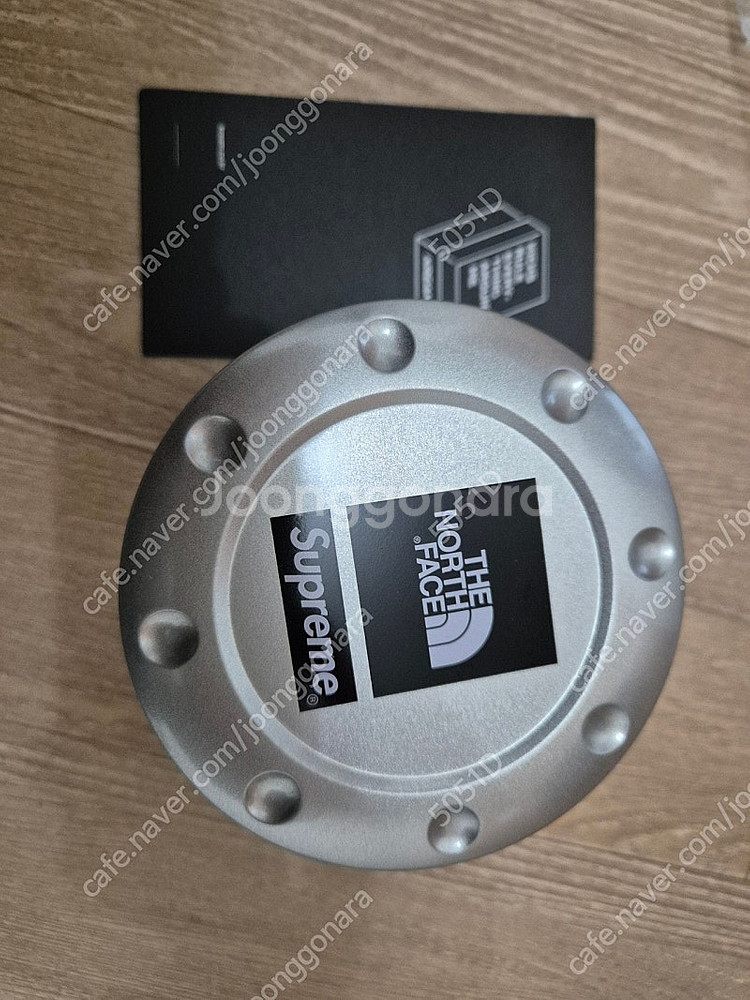 슈프림 노스페이스 지샥 DW-6900 화이트 민트급--1