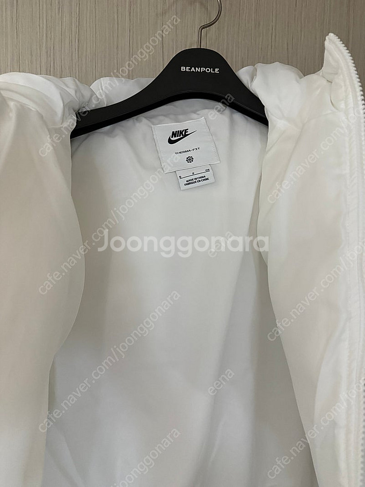 새상품. 나이키 클래식 패딩 써마핏 루즈 후드 재킷 W...--2