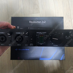 블랙라이언 레볼루션 2x2 Black Lion Audio Revolution 2x2