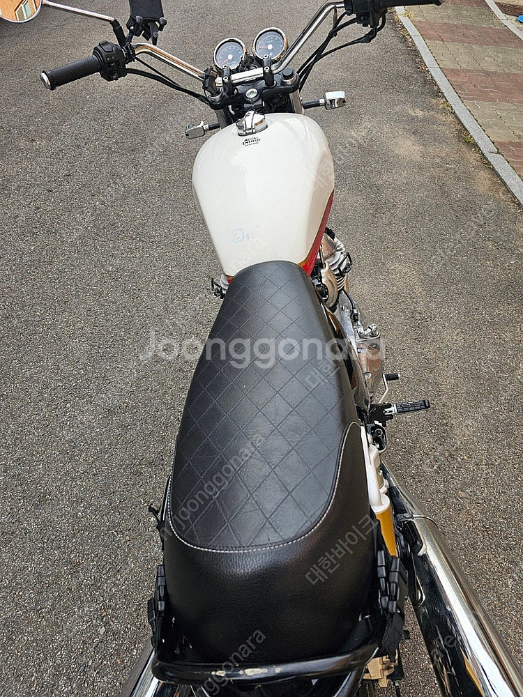 [점검완료]로얄엔필드 인터셉터650 22년식 흰빨이쁜 ...--8