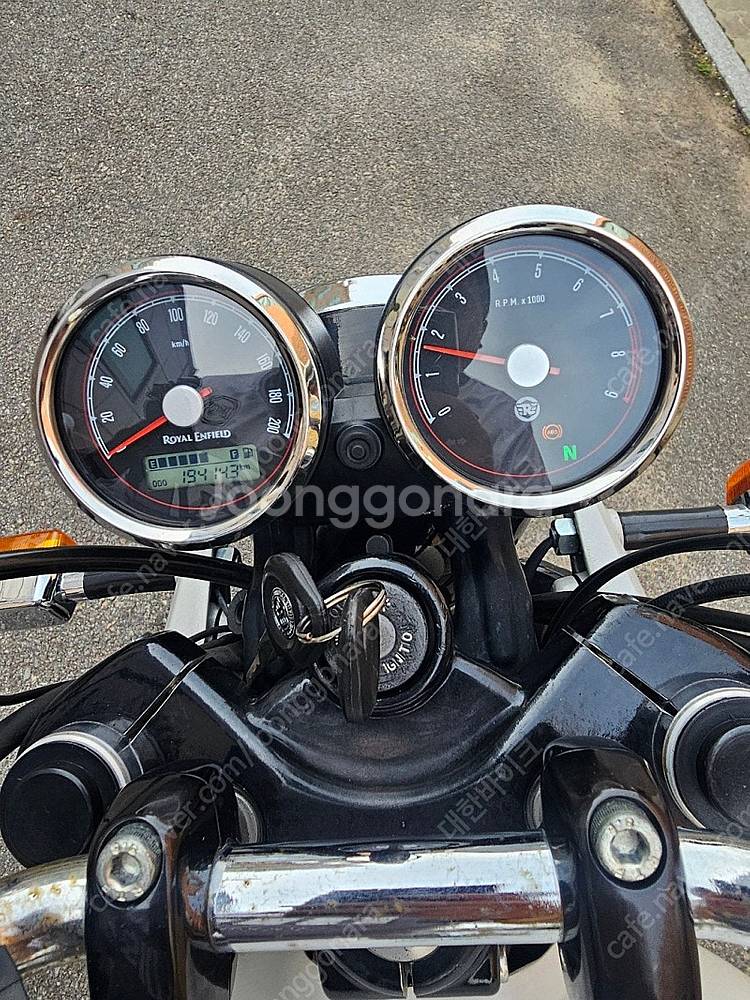 [점검완료]로얄엔필드 인터셉터650 22년식 흰빨이쁜 ...--9