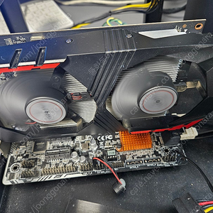 GTX 1050 2G 그래픽카드(4.5만)