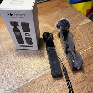 DJI POCKET2 크리에이터 콤보 박스 풀셋 상태 AAAA / DJI 포켓2 풀셋 28만원 (10회 미만 사용)