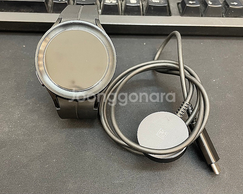갤럭시워치5프로 블랙 45mm 상태좋은 중고9만 팝니다...--0