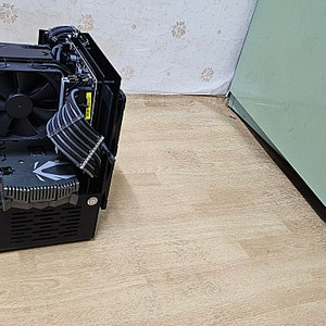 Noctua NH-U12A chromax.black (+ NA-HC3 chromax.black.swap) 판매합니다