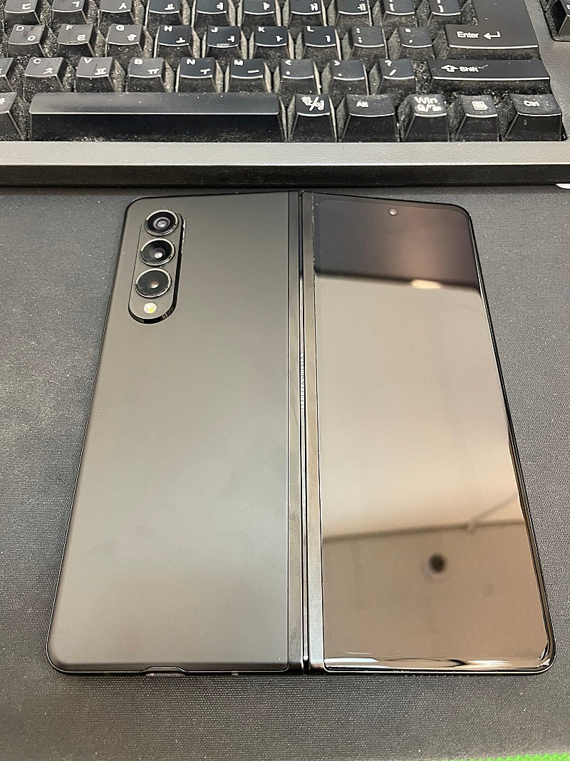 갤럭시Z폴드3 블랙 512GB 무잔상 가성비좋은 중고1...--0