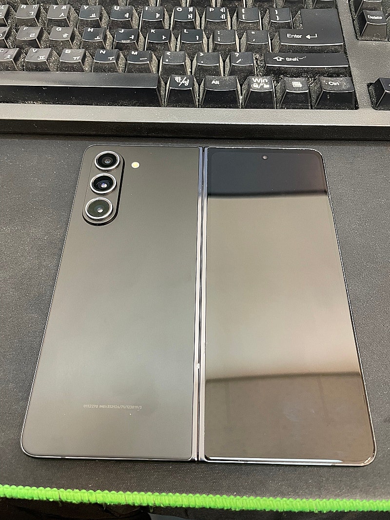 갤럭시Z폴드5 블랙 512GB 무잔상 상태좋은 중고76...--0