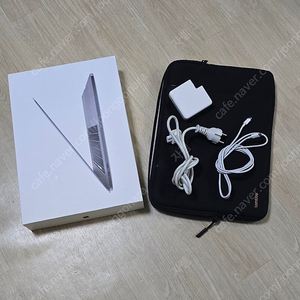 맥북프로 15인치 (2018) 최고급형 MacBook Pro (15-inch, 2018) 팝니다