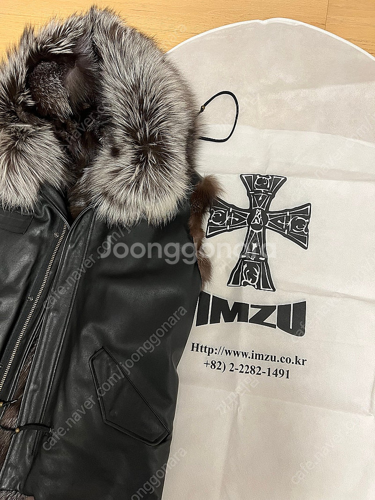 임주 imzu 실버폭스 스왈로브십자장식 가죽베스트 새상...--5