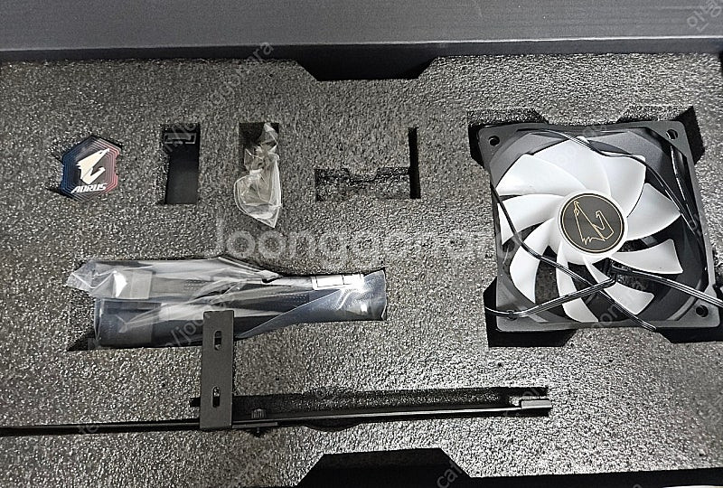 기가바이트 RTX5080 어로스마스터 팝니다--2