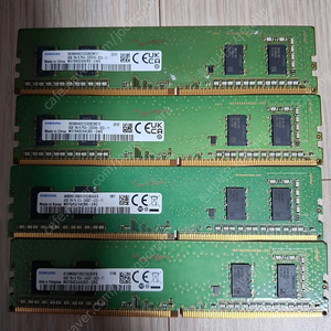 삼성 ddr4 램 4기가 4개 총16기가 팝니다 삼성 ddr4 램 4기가 4개 총16기가 팝니다