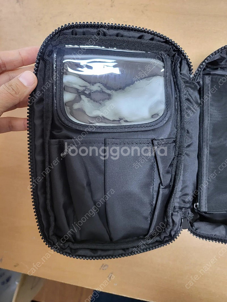 헤라 메이크업 파우치 7000원--5